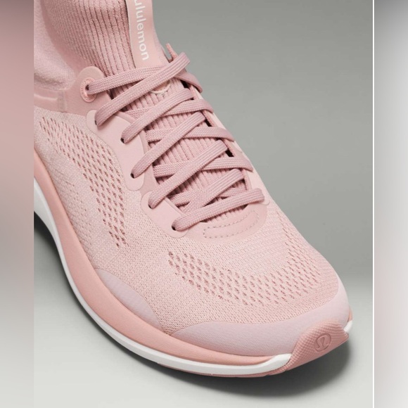 Lululemon Chargefeel Mid Workout Size 7 or 8 Brand NEW - Picture 7 of 10